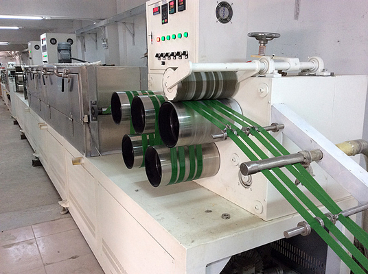 Αυτοκίνητο 400kg/h μηχανή κατασκευής ταινιών PET 19mm πλάτος ταινίας extruder με έλεγχο PLC