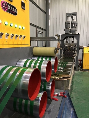 Αυτοκίνητο 400kg/h μηχανή κατασκευής ταινιών PET 19mm πλάτος ταινίας extruder με έλεγχο PLC