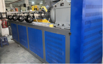 Μοναδική βίδα 90mm PP Strap Production Line Διπλή έξοδος με σύστημα μνήμης PLC