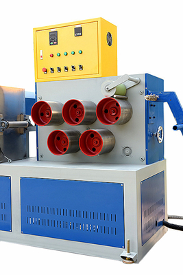 Κενός έλεγχος ηλεκτρικό 180-150kgs/H PLC μηχανών εξώθησης ζωνών λουριών τροφοδοτών PP