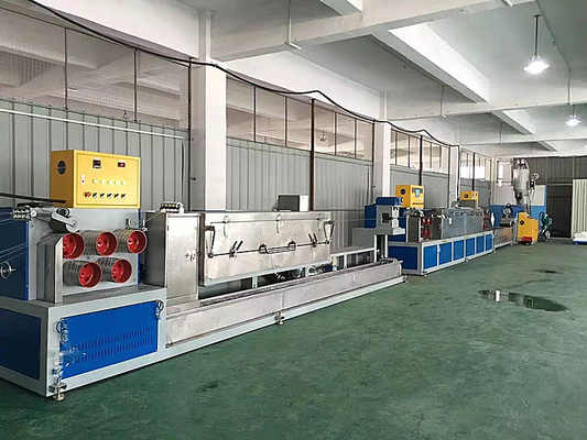 Λουρί της PET που κατασκευάζει τη μηχανή 932mm το πλάτος λουριών με το λάθος 0.2mm για τη βιομηχανική χρήση
