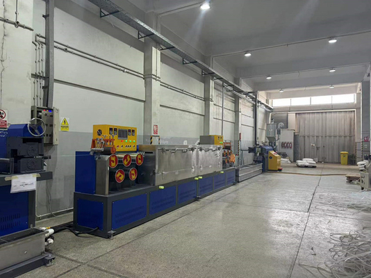 Απλή λειτουργία PP Strap Extruder Επεξεργασμένο υλικό PP Strap Band Extrusion Line